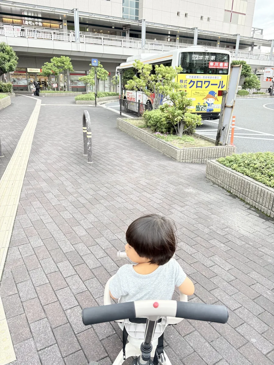 駅前のバス乗り場